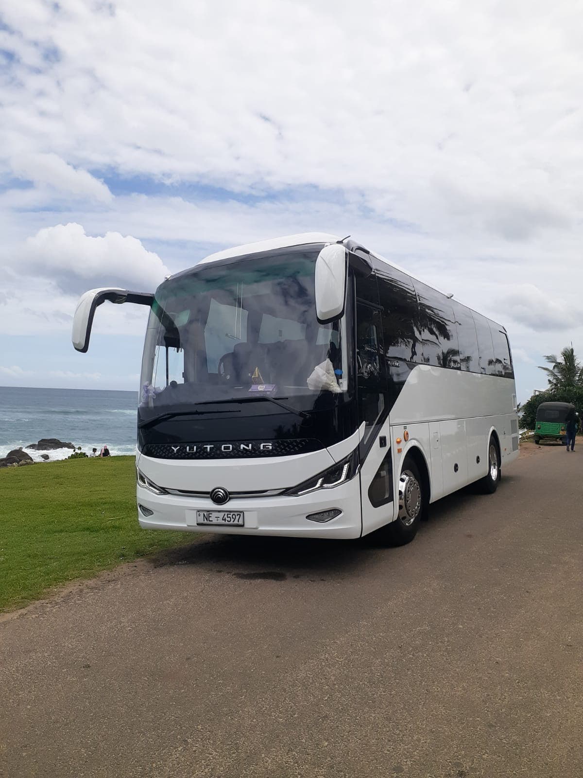 Luxury Coach β Yutong